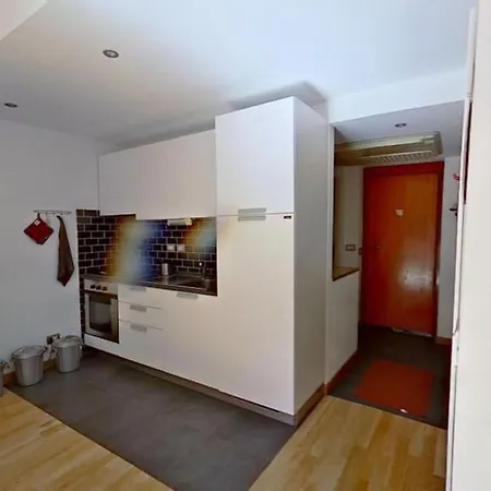 Attaccato Alle Piste Da Sci Appartement